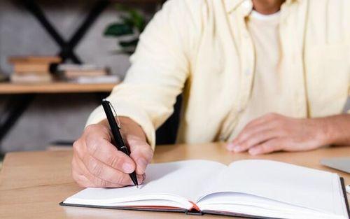 الإعلان عن امتيازات جميع دروس الفقه المعاصر لسنة (١٤۰٢ش – ٢۰٢٣م)